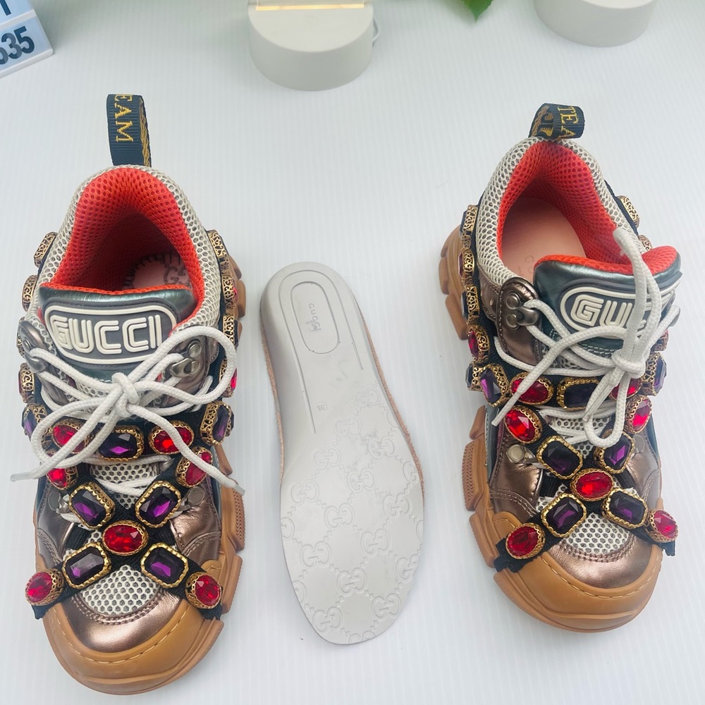 Like new Gucci Flashtreck - Picture 7 of 13